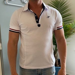 Slim fit. Good condition